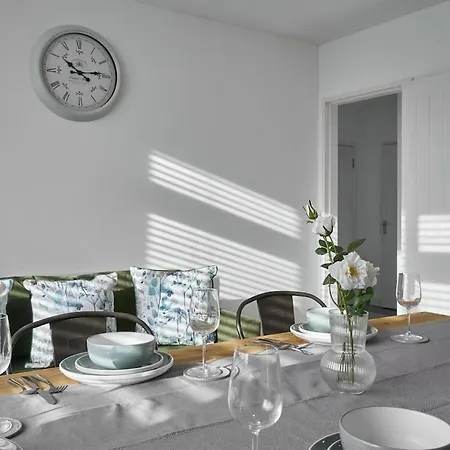 The Emerald - 6 Beds - Contractors - Free Parking * Bristol