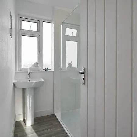 Apartmán The Emerald - 6 Beds - Contractors - Free Parking Bristol