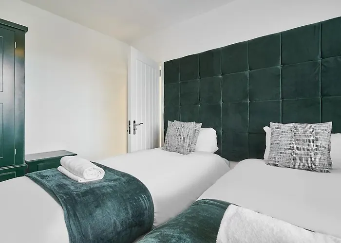 Apartment The Emerald - 6 Beds - Contractors - Free Parking Bristol